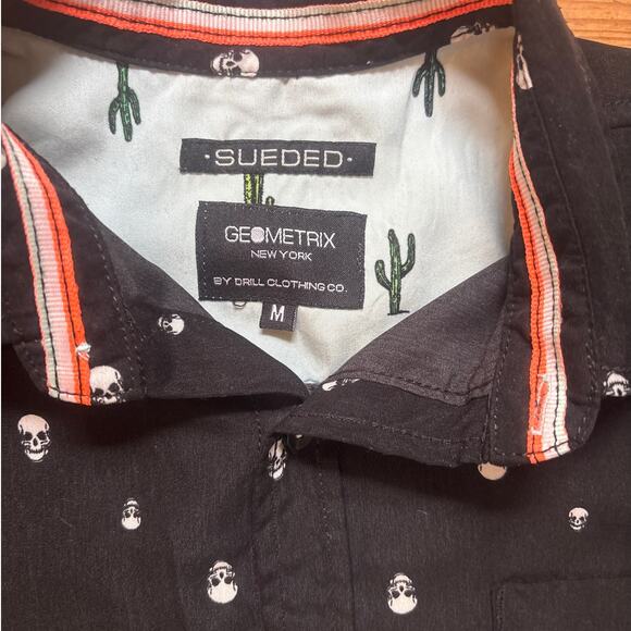 Drill Clothing Co black skull print short sleeve button up shirt SIZE M - Picture 3 of 5